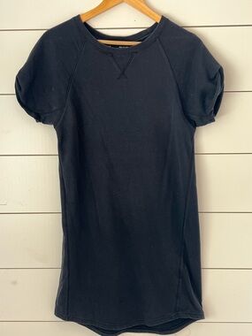 Under Armour Black Short Sleeve Athletic Dress